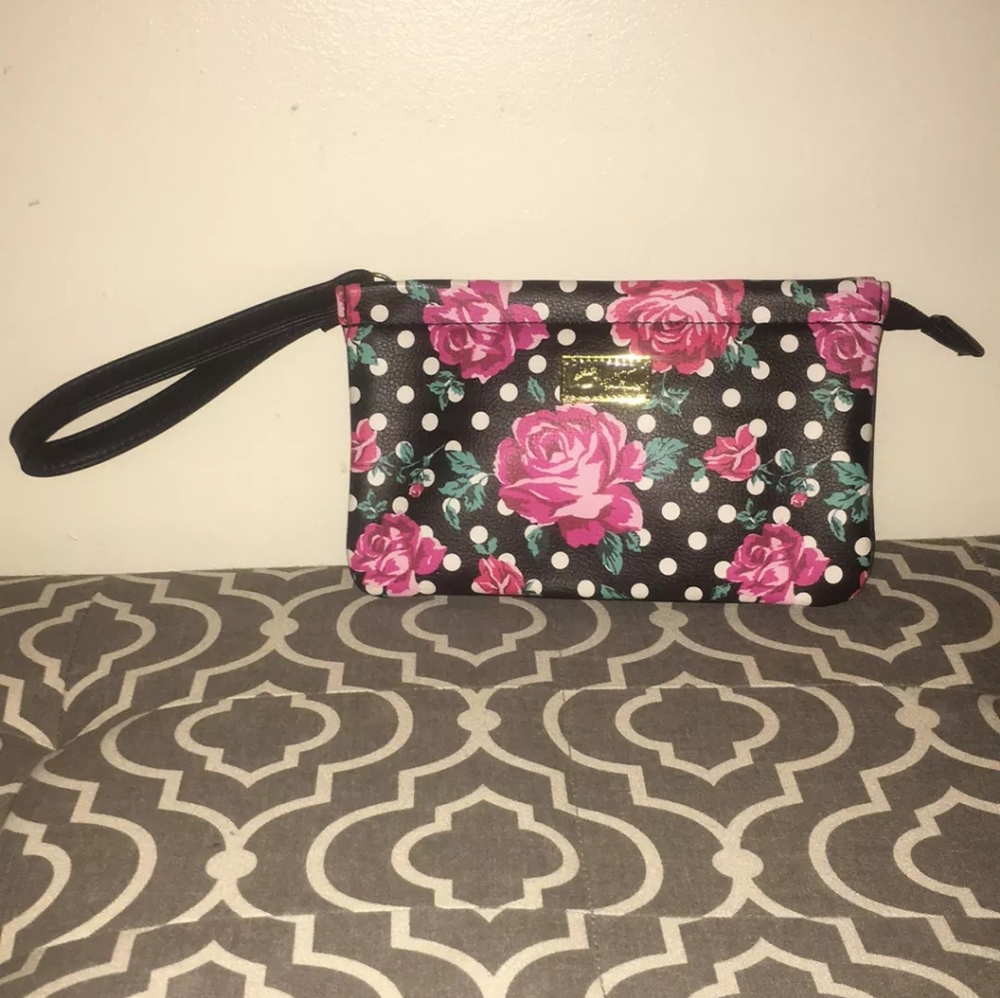 Little hand purse